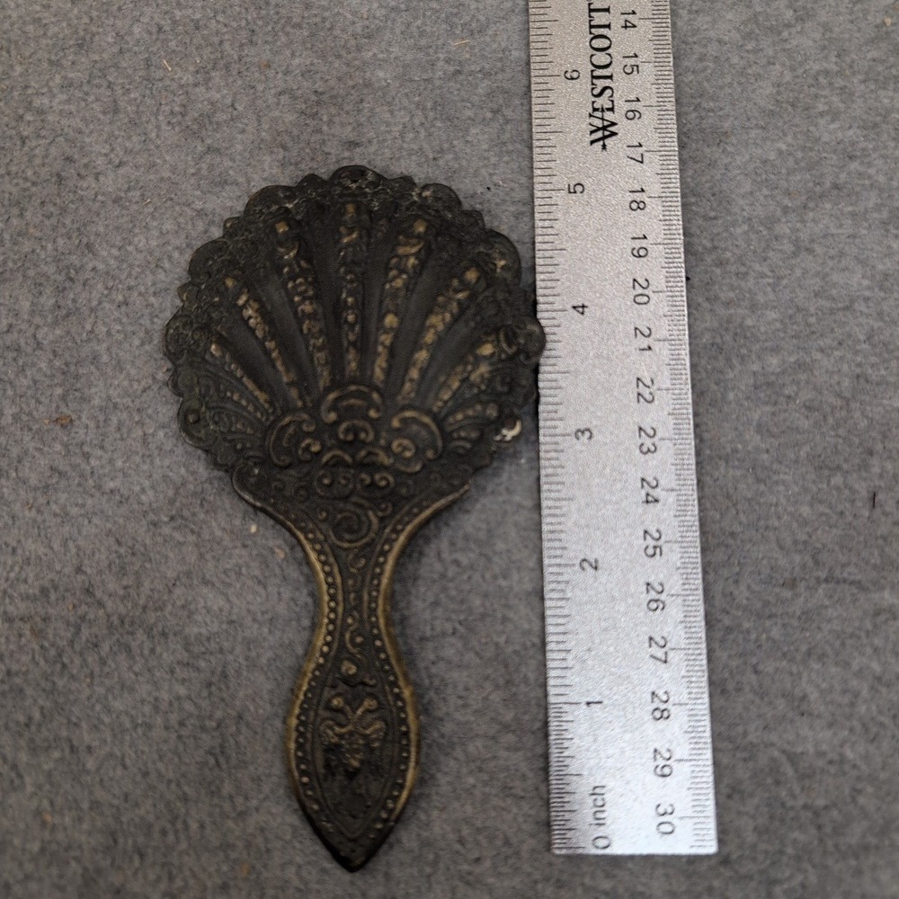 Antique Ornate Brass Hand Mirror Scalloped Shell Victorian Style Vanity Decor - Picture 3 of 3